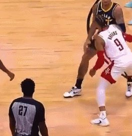 登录入口-火箭首秀5分钟掏裆被驱逐 恶人狄龙的“标准亮相”